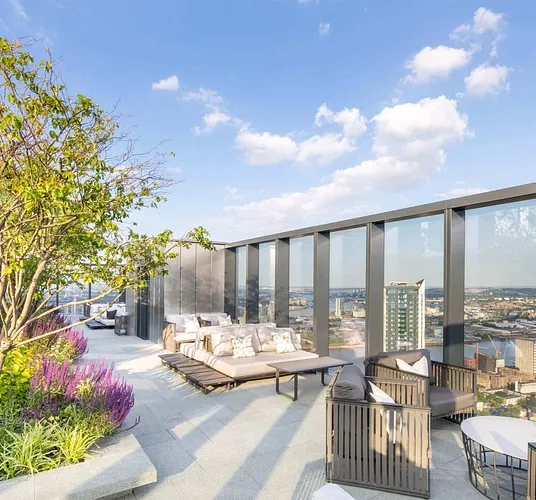 South Quay Plaza - Rothmore Property
