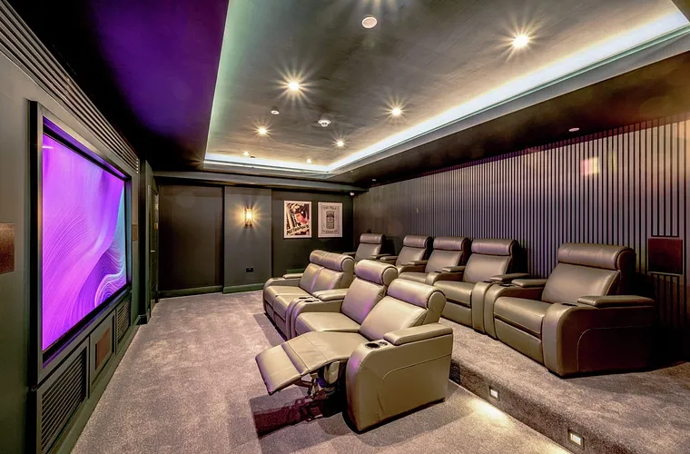 Horlicks Quarter - Rothmore Property